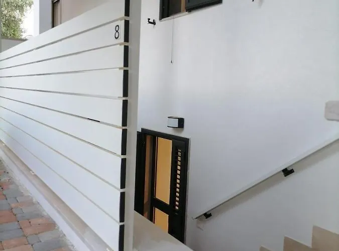 Le Case Di Nettuno ماتيناتا